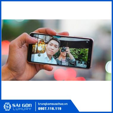 Thay camera trước Samsung A8 2018