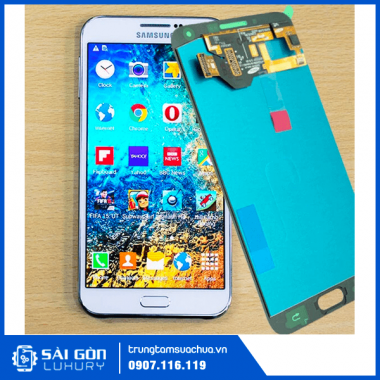 Thay màn hình mặt kính Samsung E7